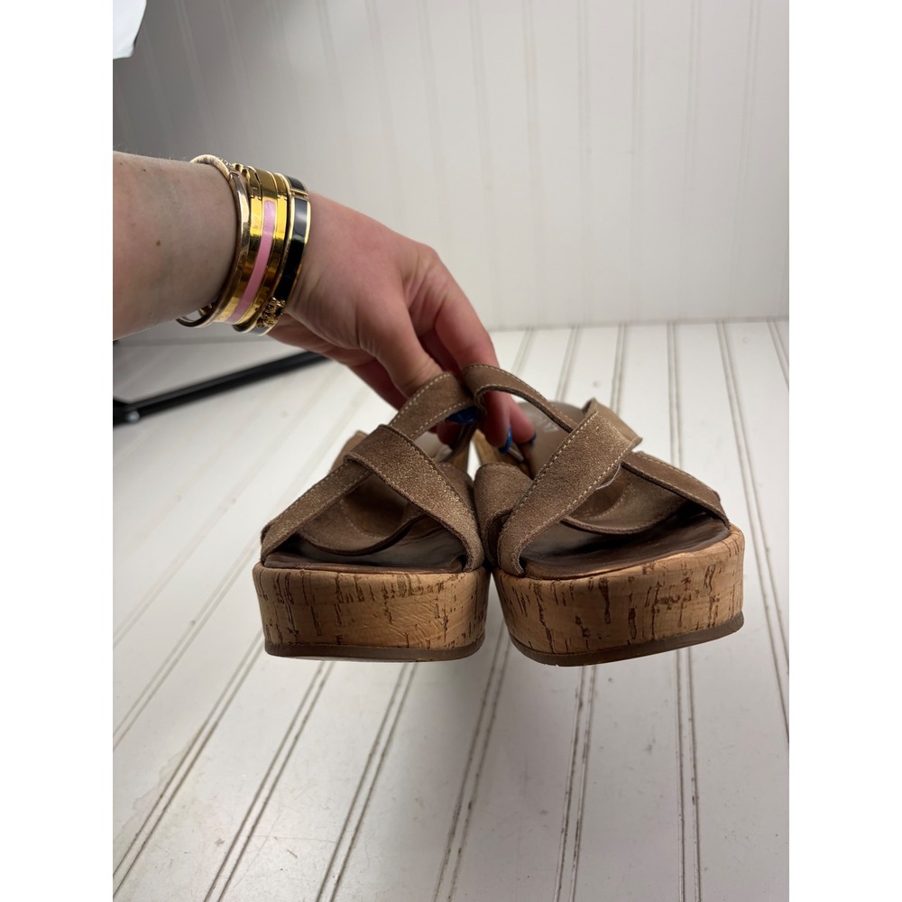 Cordani Metallic Gold Leather Cork Platform Wedge Italian Sandals Women's Size 8 - Picture 9 of 11